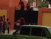 قارئ يشارك "صحافة المواطن" بصور هروب طلاب من مدرسة عاطف السادات بحلوان