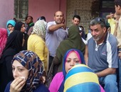 أولياء أمور مدرسة ناصر بمنيا القمح يفضون اعتصامهم بعد تخفيف كثافة الفصول