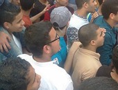 بالصور.. مسيرة لطلاب الثانوية بمركز أبو حمص اعتراضا على درجات الحضور