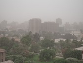 عاصفة ترابية مفاجئة تغطى سماء القاهرة الكبرى