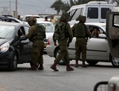جيش الاحتلال يعتقل فتى فلسطينى شمال القدس بزعم محاولته تنفيذ عملية طعن