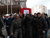 بالصور.. تشييع جثمان شرطيين تركيين وسط استمرار الاشتباكات مع داعش
