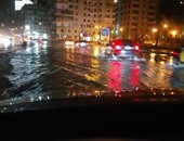 ارتفاع منسوب المياه بشوارع الإسكندرية بعد ساعتين من الأمطار الغزيرة