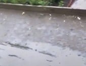 بالفيديو..مياه الأمطار تحول شوارع حى الضهرة بدمياط لبرك طينية