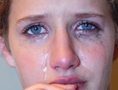 باحثون يولدون الكهرباء من الدموع والبكاء "عيط براحتك"