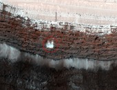 بالصور.. علماء يكتشفون انهيارا جليديا على سطح المريخ