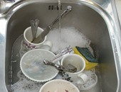 "حوض المطبخ" عندما نتحدث عن البكتريا.. اتعلمى الطريقة الصح لتنظيفه