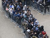 بالصور.. طوابير المهاجرين أمام مكتب برلين للشئون الصحية والاجتماعية