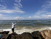 بالصور.. الصيد على شواطئ كولمبو "للرايقين فقط"