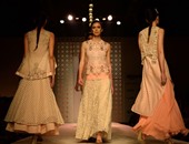 افتتاح أسبوع الموضة الهندى "أمازون" بعرض أزياء للمصمم "كافيتا بهاريتا"