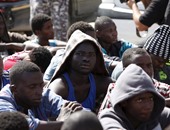 بالصور.. السلطات الليبية تحتجز عددا من المهاجرين كانوا فى طريقهم إلى أوروبا