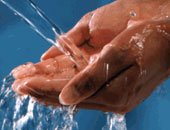 مصر تحتفل باليوم العالمى لغسل الأيدى.. أنشطة للحد من انتشار الأوبئة بنسبة 80%.. واستخدام الماء والصابون أكثر الوسائل فاعلية وأقل كُلفة للوقاية من أمراض الجهاز التنفسى