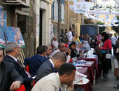 الجيزة.. فوضى واحتجاجات داخل لجان فرز أصوات الناخبين.. واشتباكات بين مرشحى الإخوان والوطنى