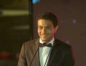 آسر ياسين آخر الحاضرين لعرض فيلمه "من ضهر راجل"