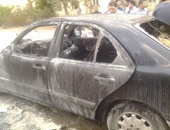 بالصور.. 20 ملثما يحرقون سيارة عميد أسنان الأزهر