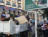 حى وسط بالإسكندرية يشن حملة لإزالة الإعلانات المخالفة