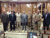 محافظ شمال سيناء يلتقى قائد القوة متعددة الجنسيات بالعريش