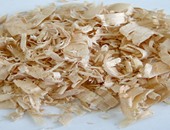 باحثون صينيون يطورون طريقة جديدة لصناعة خشب من مواد عضوية