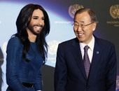 بان كى مون  خلال تكريم المغنية الملتحية:"أنا مهتم بحقوق المثليين جنسيًا"