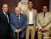 بيريز: العالم كله ينعى رحيل "أوزيبيو" وليس البرتغال فقط