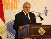 محلب يلتقى سفير الجزائر بالقاهرة لبحث التعاون بين البلدين