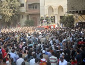 المشيعون يهتفون بجنازة شهيد شرطة منوف :"الإخوان أعداء الله"