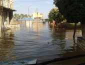 "صحافة المواطن": قرية الجزائر بالإسكندرية تغرق فى مياه الأمطار منذ أسبوع