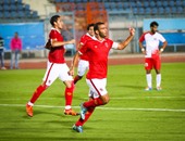 عماد متعب وجون أنطوى يقودان هجوم الأهلى أمام دبى الإماراتى
