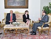 السيسى يلتقى رئيسة شركة "لوكهيد مارتن" ويشيد بتزويدها مصر بطائرات إف 16