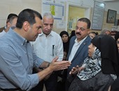 محافظ أسيوط يحيل 31 من أطباء وتمريض مستشفى أبو تيج للتحقيق