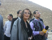 بالفيديو.. كلوديا كاردينالى تتفقد الهرم الأكبر وتبدى إعجابها بالحضارة المصرية
