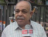 بالفيديو.. مواطن:"لابد من توفير صناديق قمامة بجميع الشوارع"