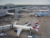 بريطانيا: لا مؤشرات على أن تحليق طائرتين قرب مطار جاتويك له صلة بالإرهاب