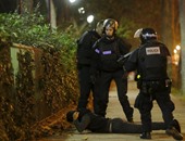 إصابة اثنين من رجال الشرطة الفرنسية فى "مداهمات باريس"
