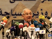 الأحد.. وزير الإعلام الكويتى يلتقى "زعزوع" لدعم السياحة المصرية 