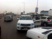 المرور يضبط سيارة تسير عكس الاتجاه أعلى طريق الإسكندرية الصحراوى