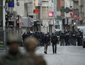 بالصور.. هجوم الشرطة فى باريس يستهدف عبد الحميد اباعود مدبر اعتداءات الجمعة