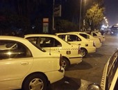 بالصور.. "مرور الجيزة" يضبط 17 مخالفة لسيارات تاكسى بموقف عشوائى بالعجوزة