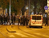 توقف حركة المترو بـ"سان دونى" وسماع دوى انفجارات بحملة مداهمة شرطة باريس