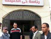 مندوب إدارة الأزمات بمحافظ القاهرة يصل الخليفة لحل أزمة الموظفين ورئيس الحى