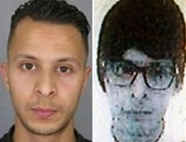 سلطات إسبانيا تنشر صورة للمتهم الهارب بأحداث باريس متنكرا بباروكة ونظارة