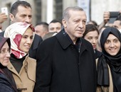 إردوغان يبعث برسالة نصية إلى الشعب يطالبه بالذود عن الديمقراطية