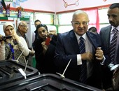 هشام زعزوع يدلى بصوته فى الانتخابات بالزمالك قبيل إغلاق اللجان