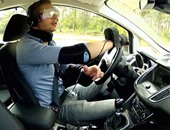 بالفيديو..فورد تطوربدلة ذكية تحاكى القيادة تحت تأثير المخدرات لتوعية الشباب