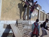 تداول صور لهروب طلاب  من أعلى سور مدرسة فى بنى سويف