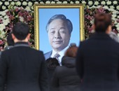 بالصور ..الآلاف يحتشدون لإلقاء نظرة الوداع على الرئيس الأسبق لكوريا الجنوبية