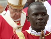 بالصور.. البابا فرنسيس يحيى قداسا كبيرا بالقرب من كمبالا لتكريم "شهداء اوغندا"