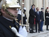 بالصور.. الرئيس الفرنسى يلتقى برئيس الوزراء الكندى ترودو