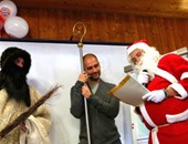 بالصور.. جوارديولا يحاضر جماهير البايرن فى احتفالات الكريسماس بحضور بابا نويل