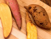 البطاطا مشوية أو مسلوقة أكلات سريعة للتدفئة فى الشتاء
